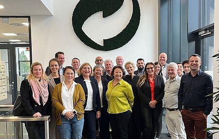Treffen der PRO-Europe-Mitgliedsunternehmen beim Grünen Punkt in Köln