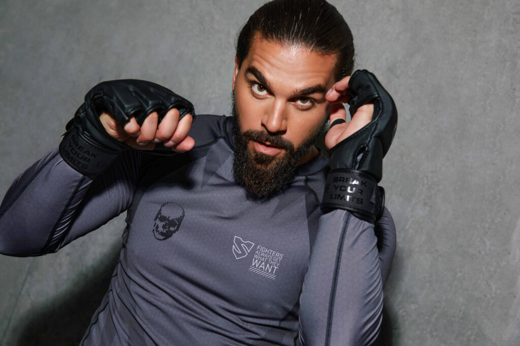 MMA‑Shorts vs. Kompressionsleggings – was unterstützt Kicks und Schutz im Oktagon besser?